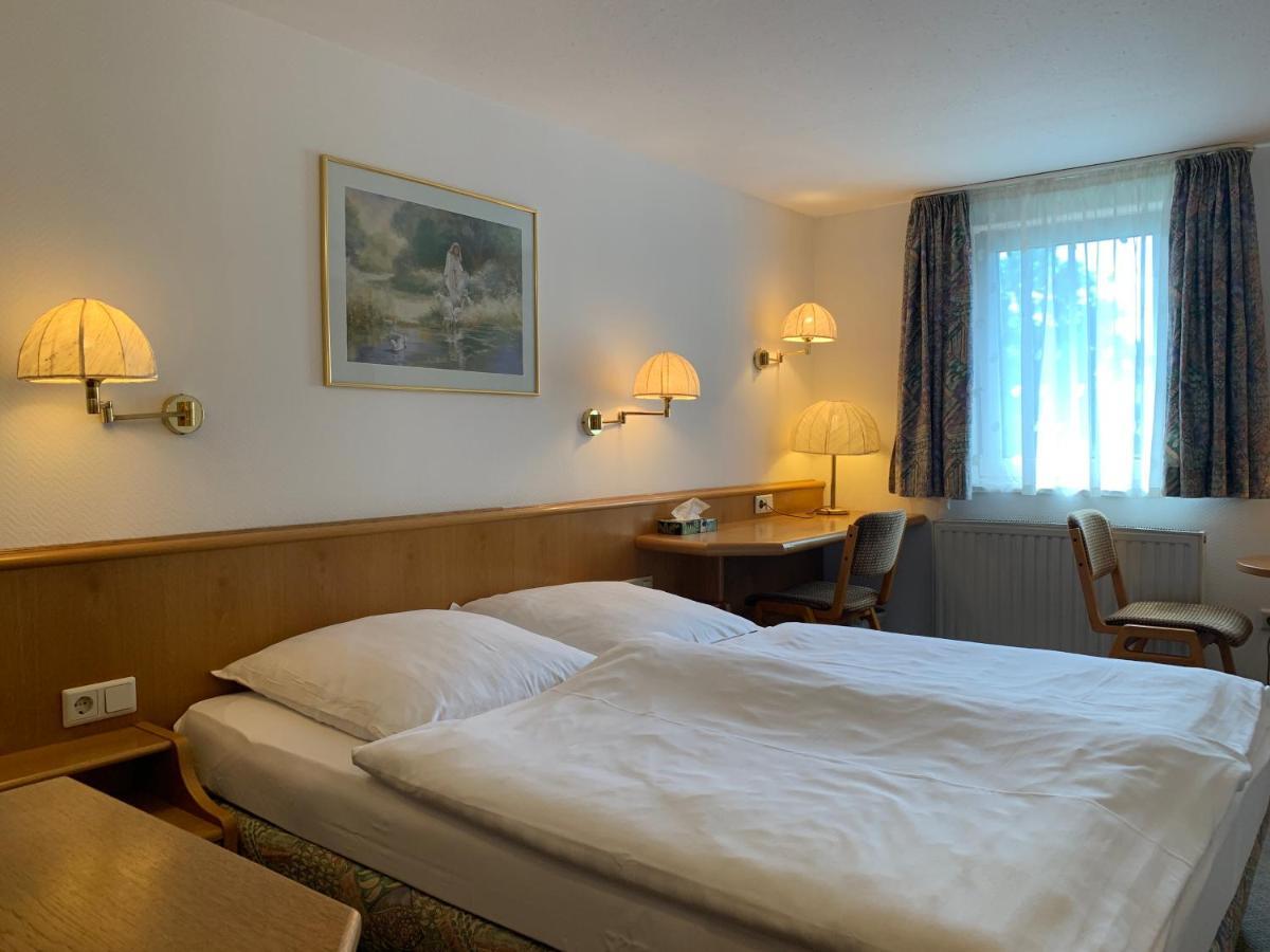 Gasthof Zum Baeren Asperg Extérieur photo