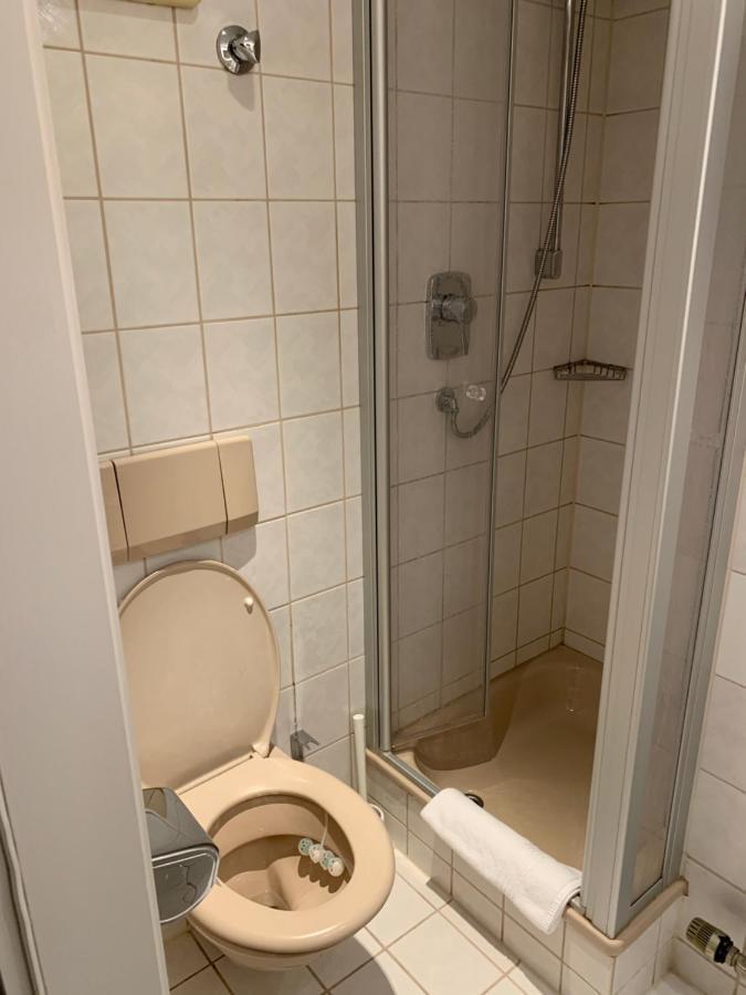 Gasthof Zum Baeren Asperg Extérieur photo